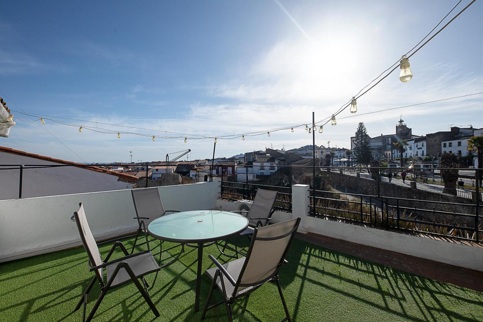 La Casa De Leo - El Casar De Leo Apartamento Alburquerque Exterior foto